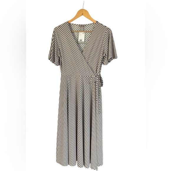 &M Black and White Striped Jersey Wrap Dress Size Small NWT 7 0471 - Picture 8 of 8